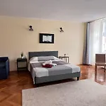 Mrhost Central